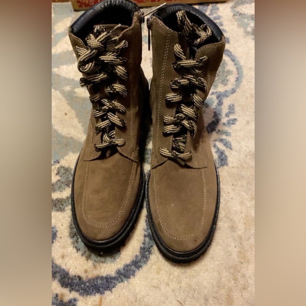 These boots are great and pretty I just never wore them